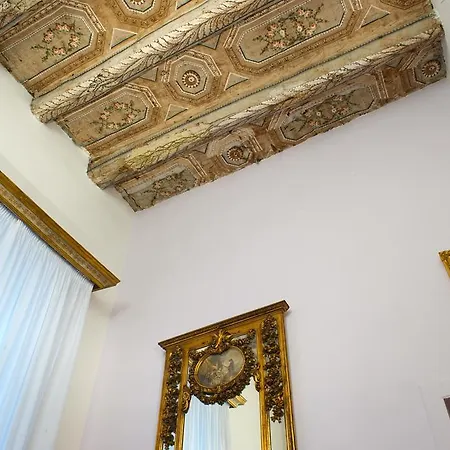 Apartment Domus Decumana